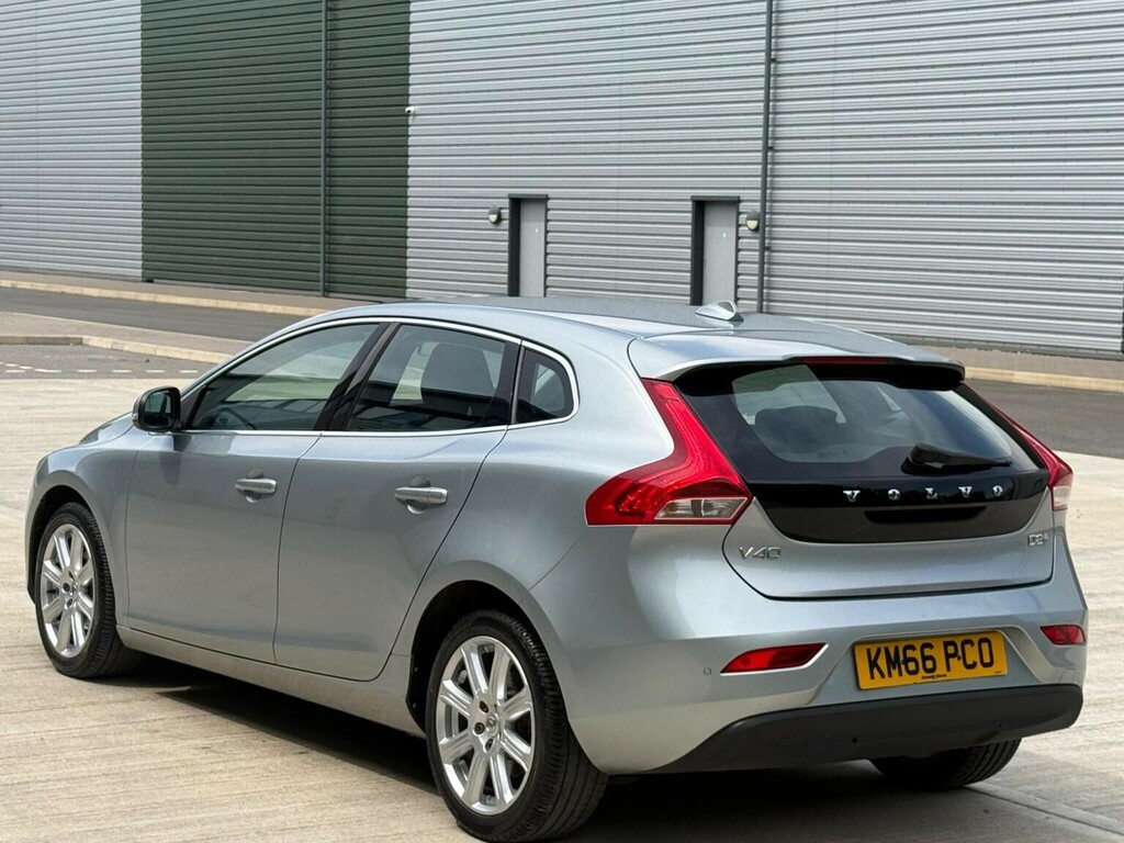 Volvo V40 Hatchback 2.0 D2 Inscription Euro 6 Ss 201 KM66PCO Silver #4