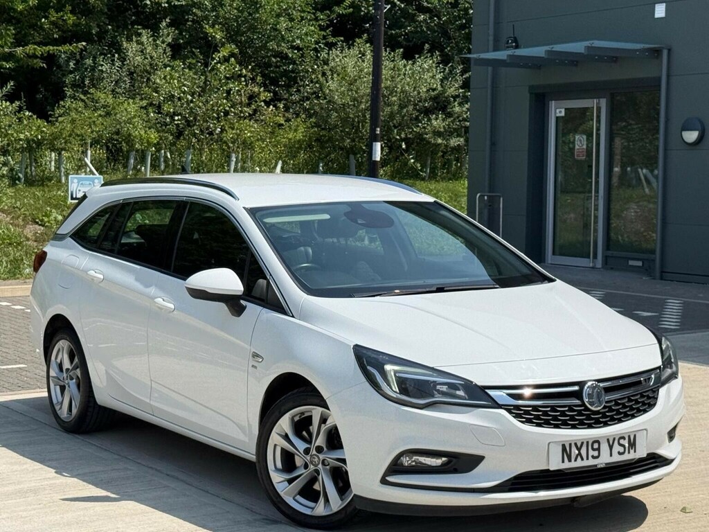 Vauxhall Astra 1.6 Cdti Blueinjection Sri Nav Sports Tourer Euro White