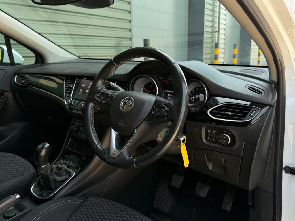 Vauxhall Astra 1.6 Cdti Blueinjection Sri Nav Sports Tourer Euro White #2