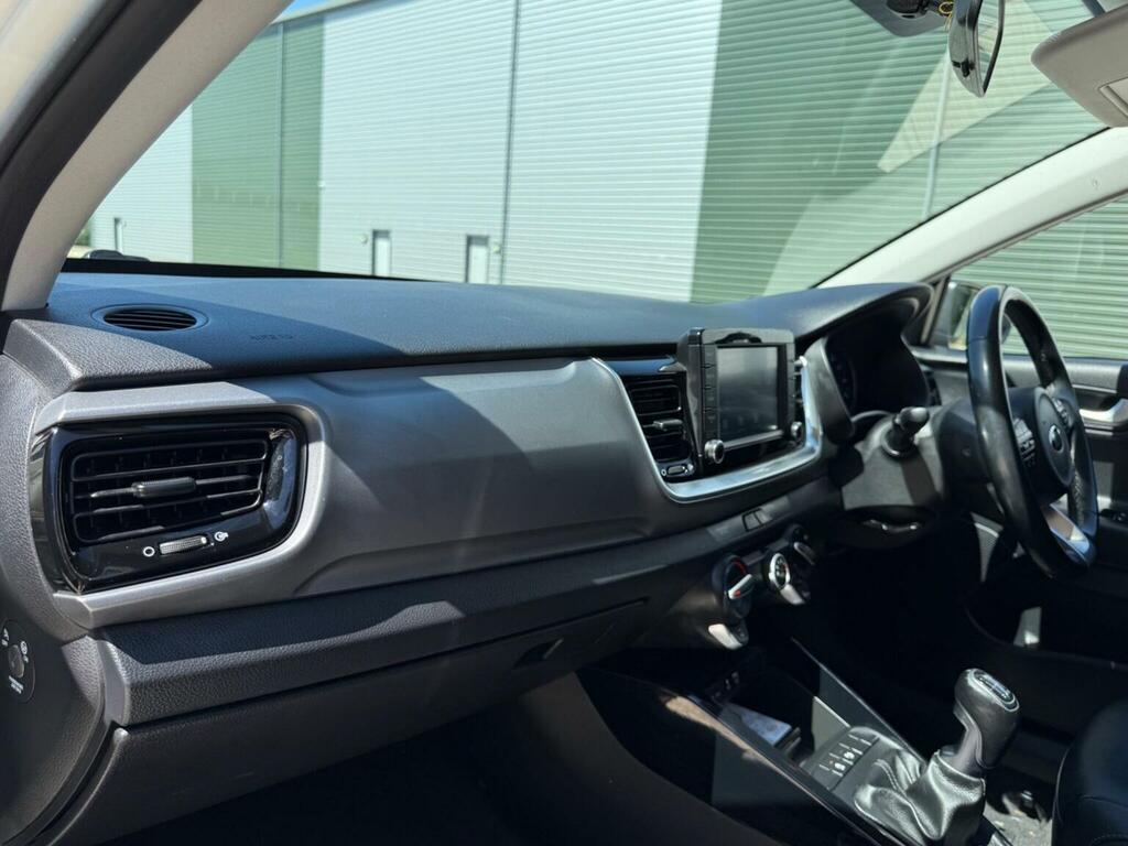 Kia Stonic 1.0T Gdi Mixx White #11