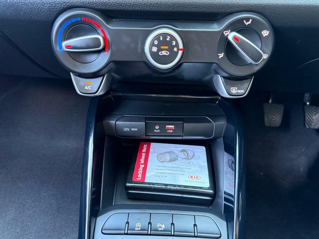 Kia Stonic 1.0T Gdi Mixx White #31
