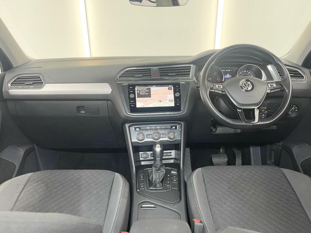 Volkswagen Tiguan 2.0 Tdi Se Navigation Dsg Euro 6 Ss Black #2