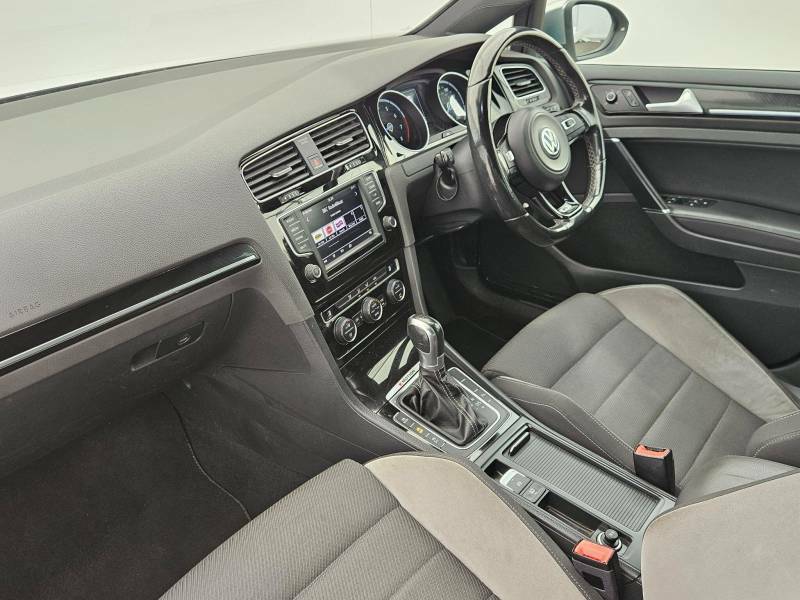 Volkswagen Golf 2.0 Tsi R Dsg White