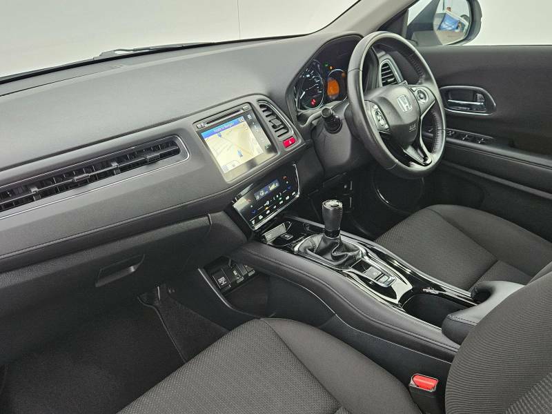 Honda Hr-V 1.5 I-vtec Se Navi White #2
