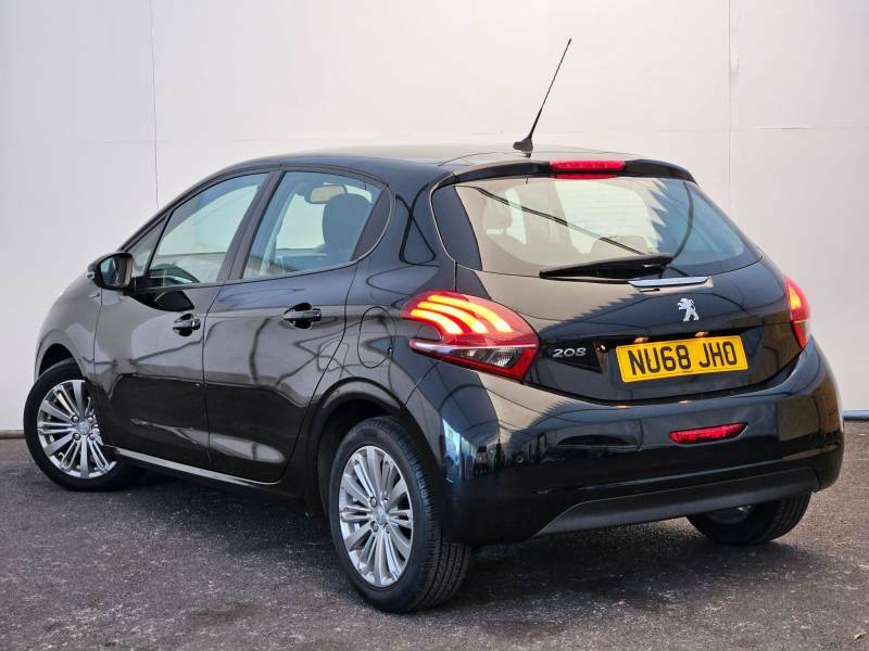 Peugeot 208 1.2 Puretech 82 Signature Start Stop Black #3