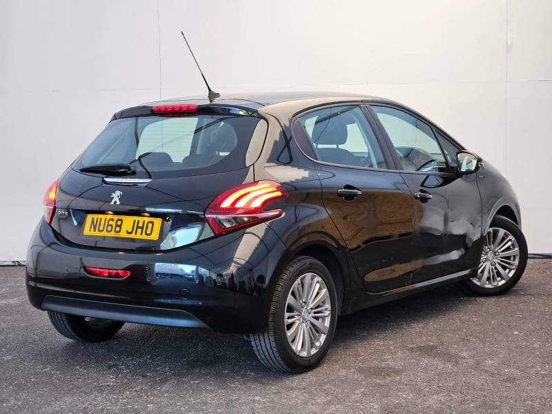Peugeot 208 1.2 Puretech 82 Signature Start Stop Black #6