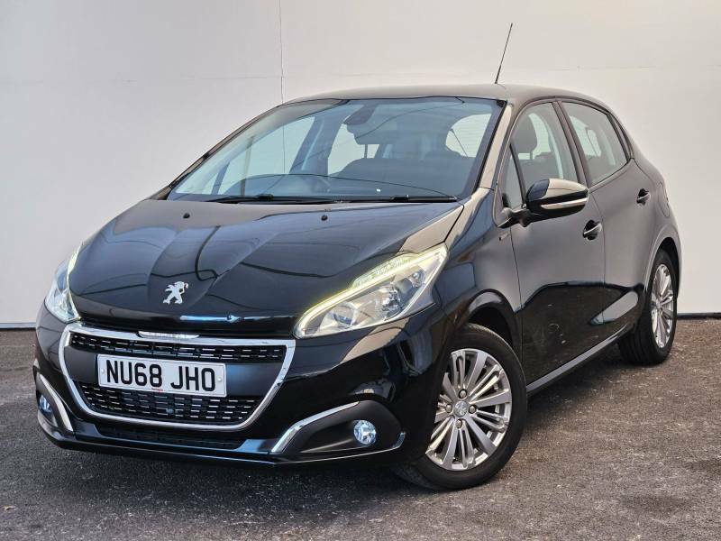 Peugeot 208 1.2 Puretech 82 Signature Start Stop Black #5