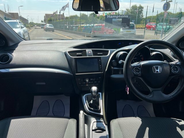 Honda Civic 1.8 I-vtec Se Plus Tourer Euro 6 Red #3