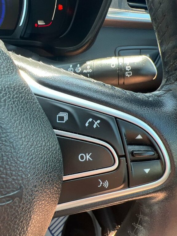 Renault Kadjar 1.2L Dynamique S Nav Tce 130 Bhp Black #37