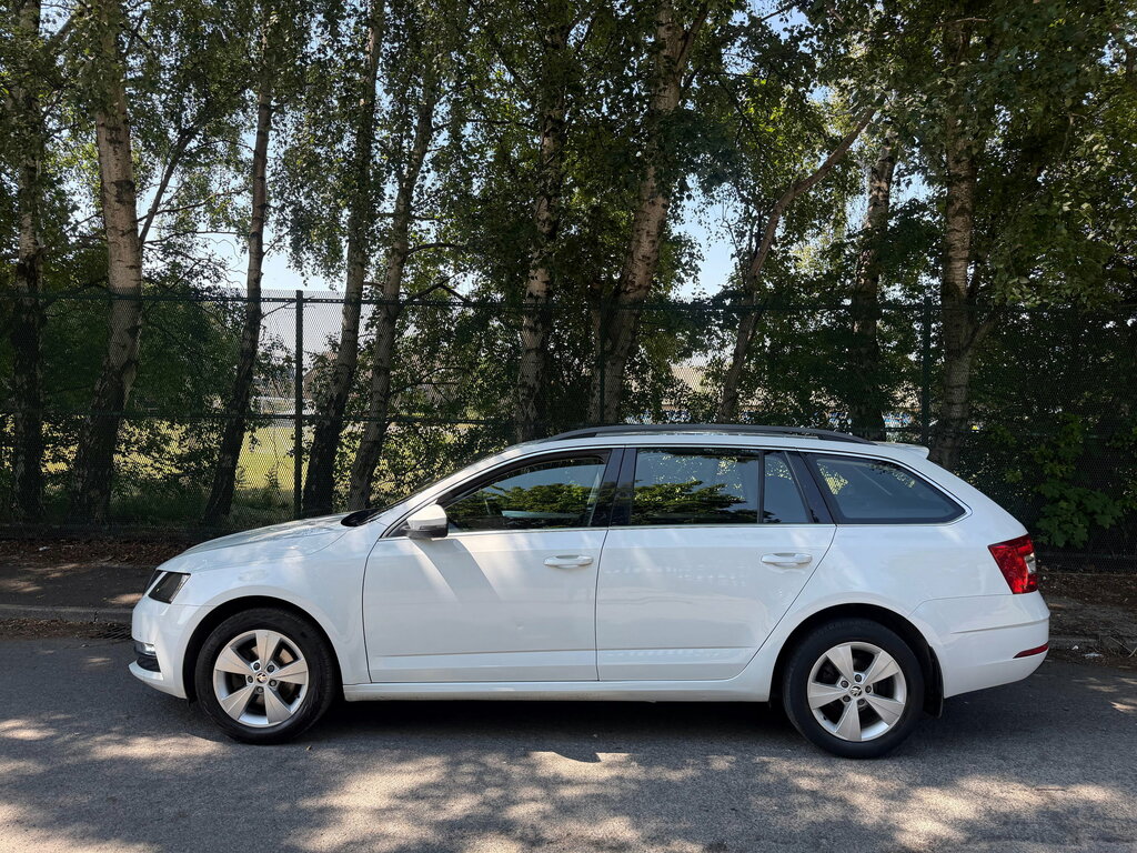 Skoda Octavia 2.0 Tdi Scout Estate Dsg 4Wd Euro 6 S White #7