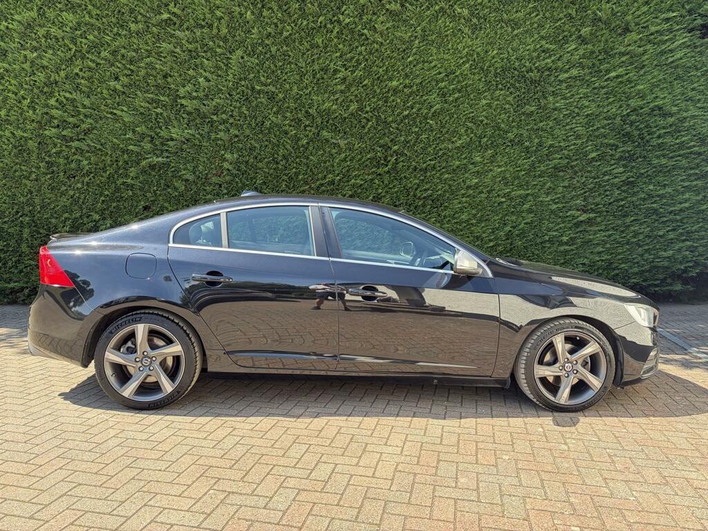 Volvo S60 2.0 D3 R-design Black #4