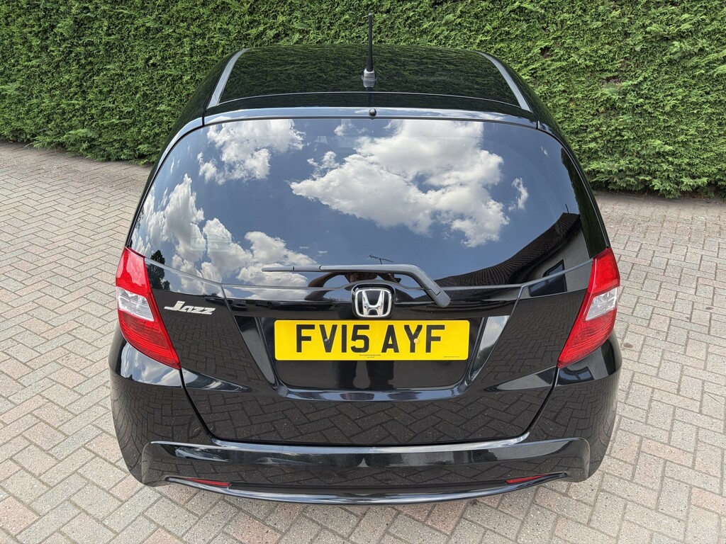 Honda Jazz Hybrid 1.3 Ima Hs Cvt - 7 X Honda Stamps Black #9