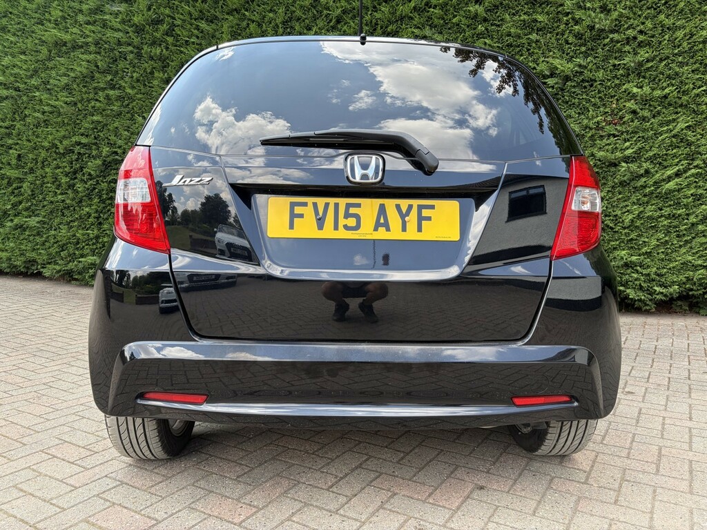 Honda Jazz Hybrid 1.3 Ima Hs Cvt - 7 X Honda Stamps Black #8