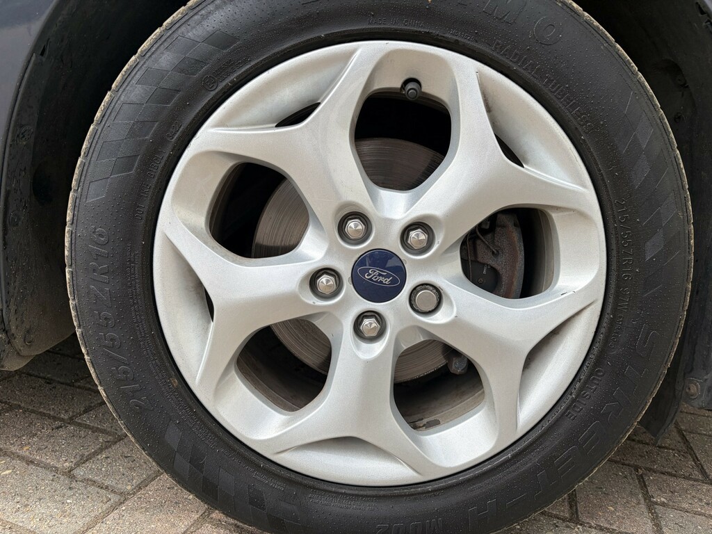 Ford C-Max Titanium Silver #33