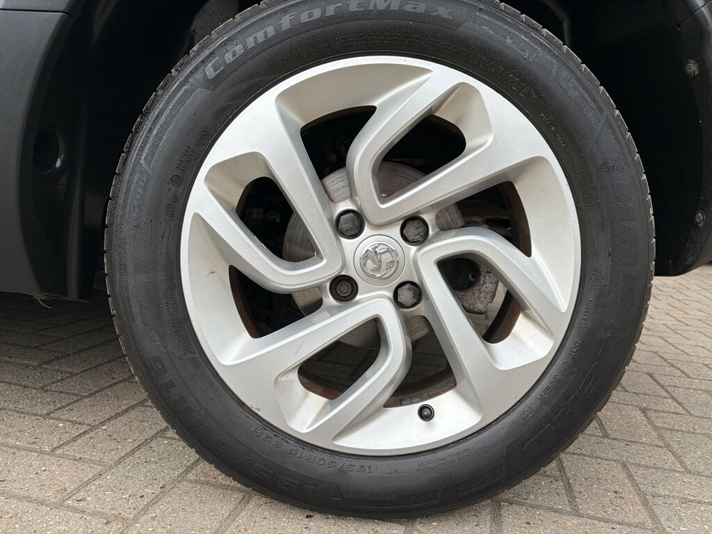 Vauxhall Crossland X Se Red #40