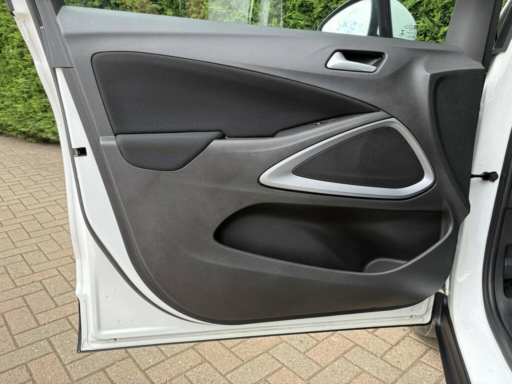 Vauxhall Crossland X Se Red #36
