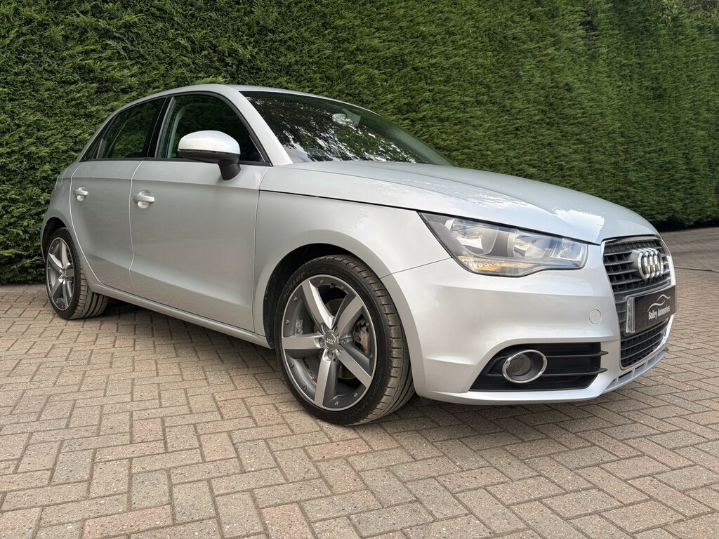Audi A1 Sportback Tfsi Sport Black #8
