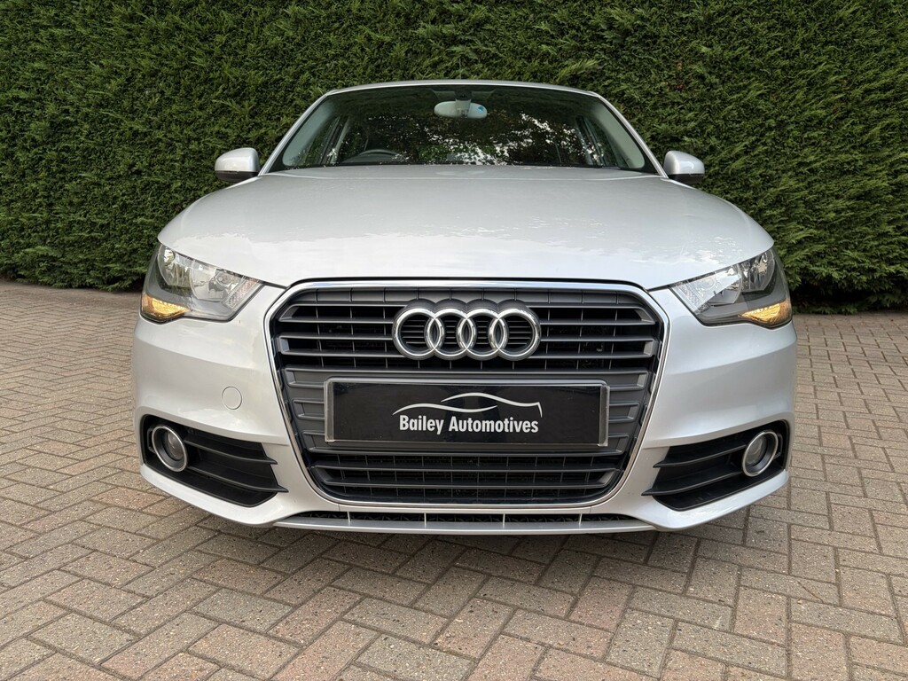 Audi A1 Sportback Tfsi Sport Black #7