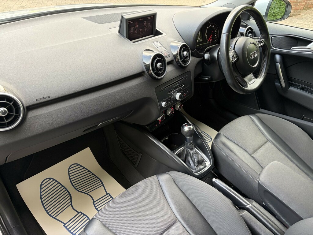 Audi A1 Sportback Tfsi Sport Black #20