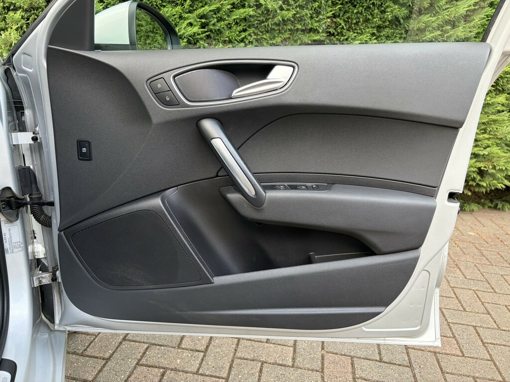 Audi A1 Sportback Tfsi Sport Black #35
