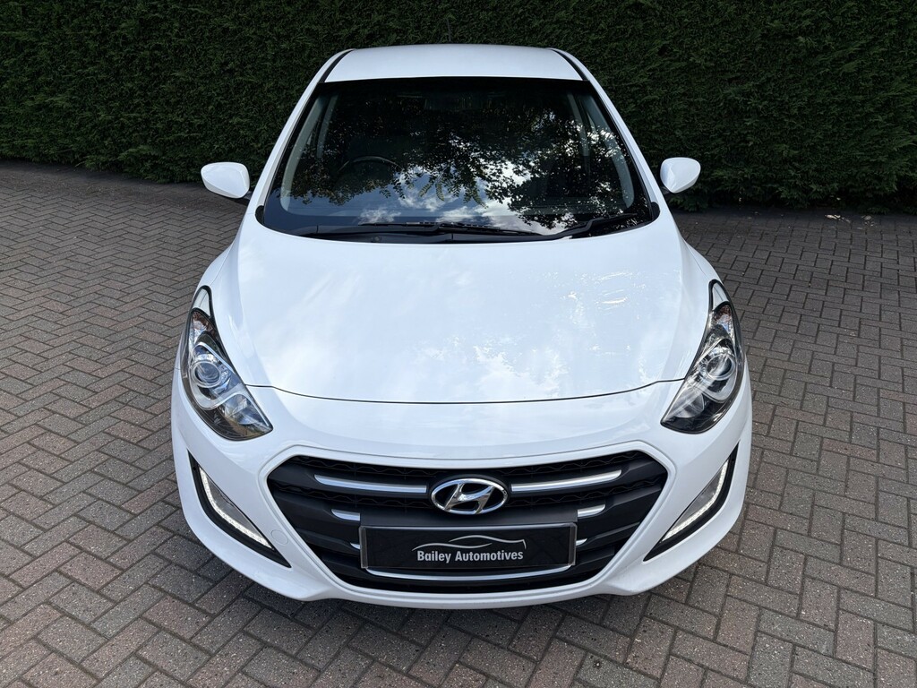Hyundai I30 1.6 Crdi Blue Drive Se White #6