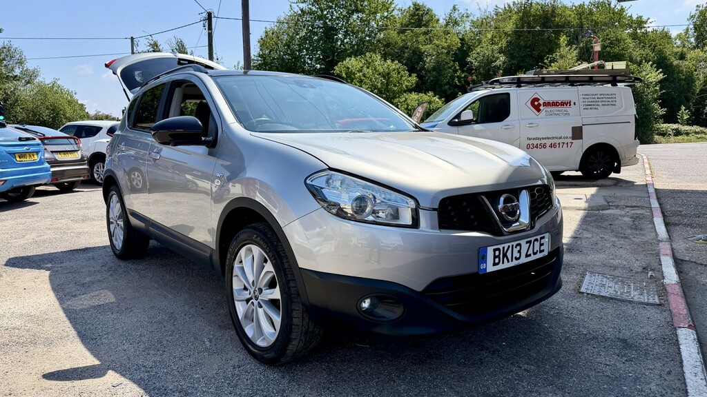 Nissan Qashqai 1.6 360 Hatchback 2013 Silver #2