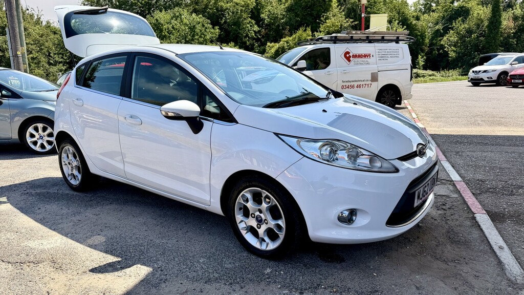 Ford Fiesta 1.2 Zetec 2012 White
