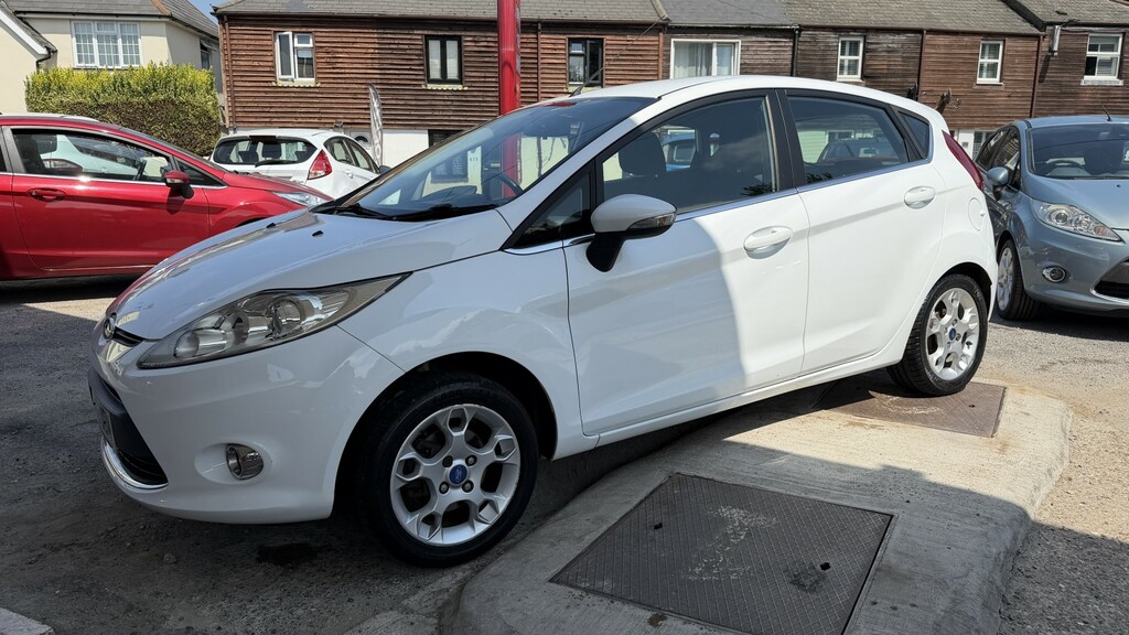 Ford Fiesta 1.2 Zetec 2012 White #6
