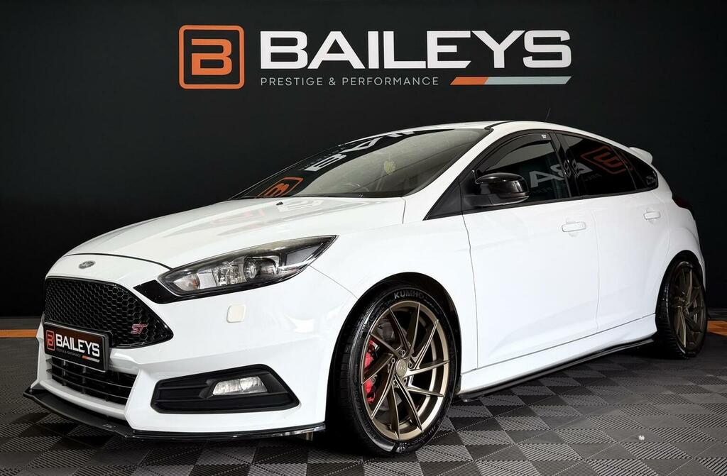 Ford Focus 2.0T Ecoboost St-3 Euro 6 Ss 201565 White