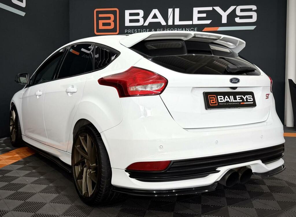 Ford Focus 2.0T Ecoboost St-3 Euro 6 Ss 201565 AF65XCZ White #3