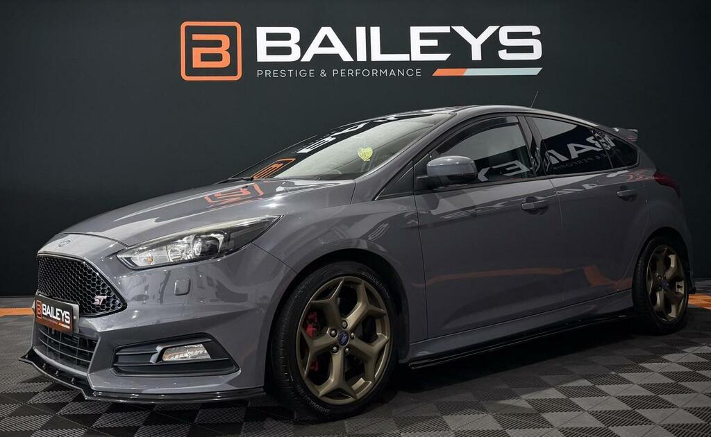 Ford Focus 2.0T Ecoboost St-3 Euro 6 Ss 201515 Grey