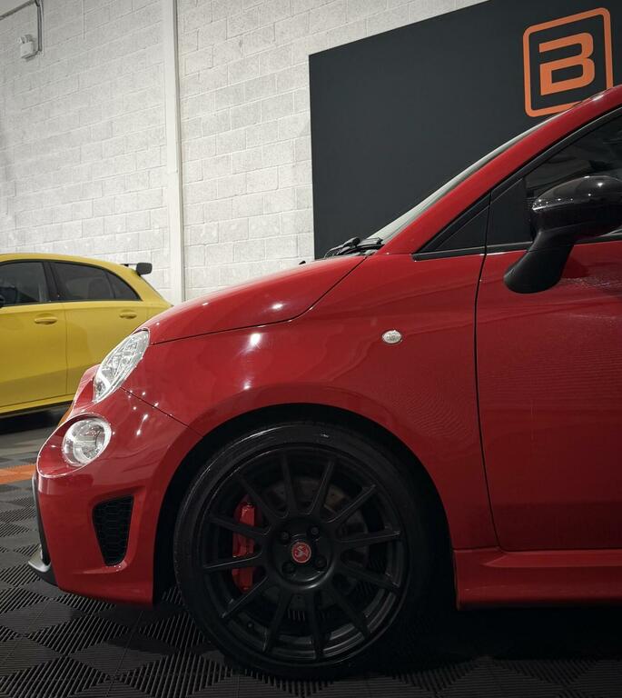 Abarth 595 1.4 T-jet 180 Competizione Black #18