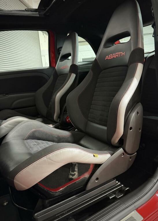 Abarth 595 1.4 T-jet 180 Competizione Black #27