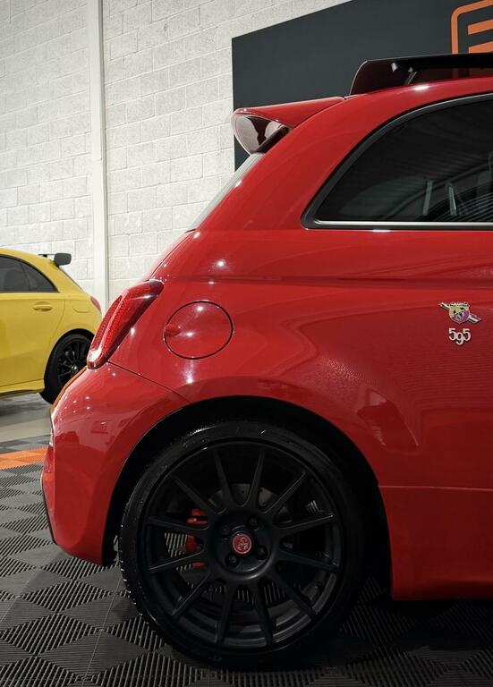 Abarth 595 1.4 T-jet 180 Competizione Black #17