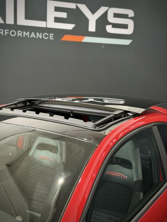 Abarth 595 1.4 T-jet 180 Competizione Black #23