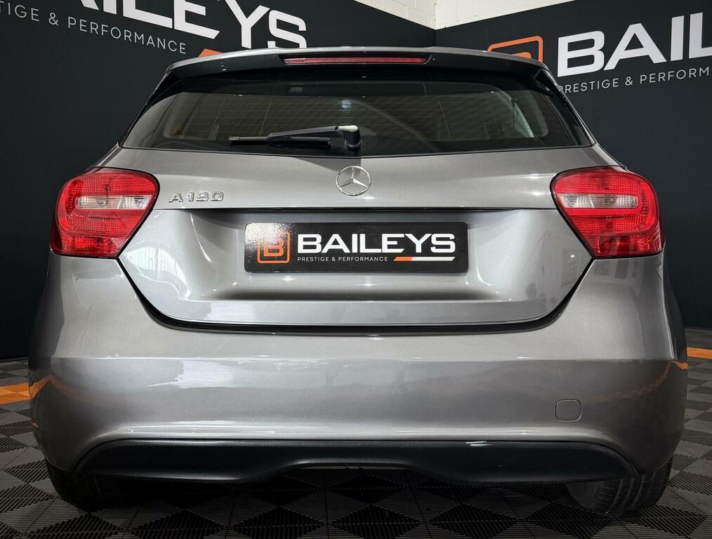 Mercedes-Benz A Class 1.6 A180 Se 7G-dct Euro 6 Ss 201464 Grey #4