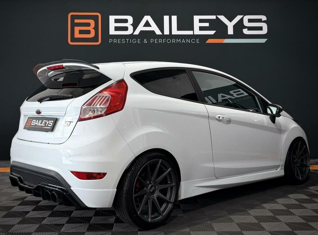 Ford Fiesta 1.6T Ecoboost St-3 Euro 6 White #2