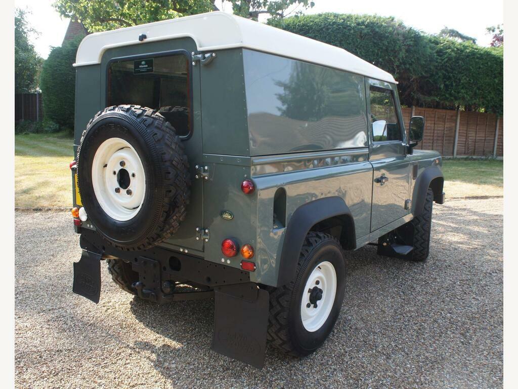 Land Rover Defender 90 Suv Green #2