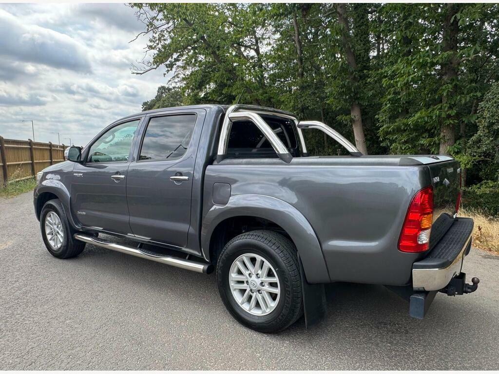 Toyota HILUX 3.0 D-4d Invincible Pickup Double Cab Grey #2