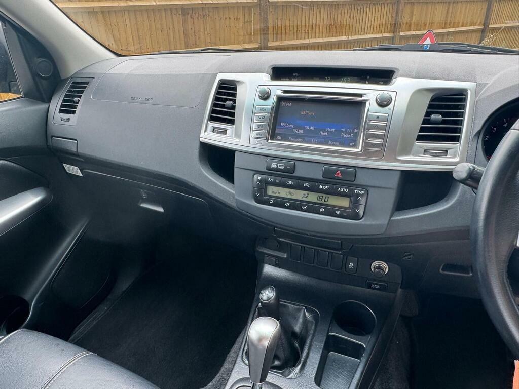 Toyota HILUX 4X4 Active 4X4 D-4d Dcb 2014 Grey #26
