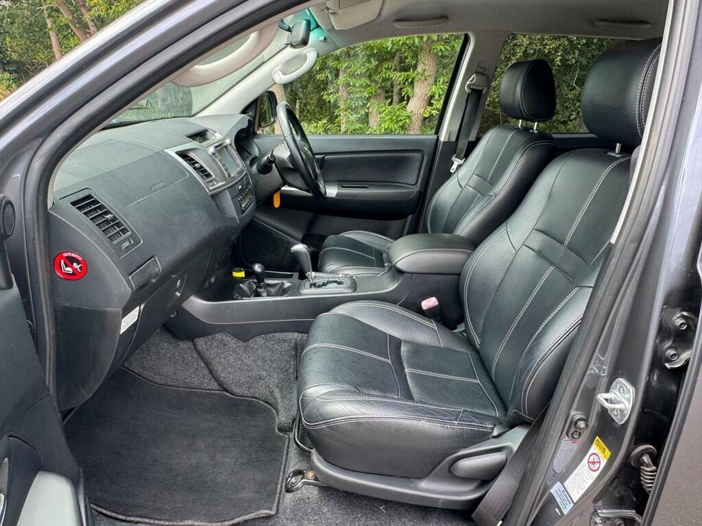 Toyota HILUX 4X4 Active 4X4 D-4d Dcb 2014 Grey #35