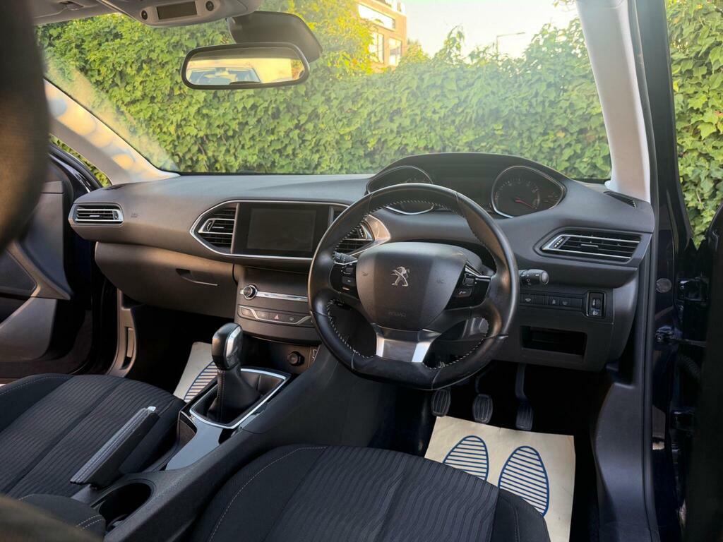 Peugeot 308 SW 1.6 Bluehdi 120 Active White #18