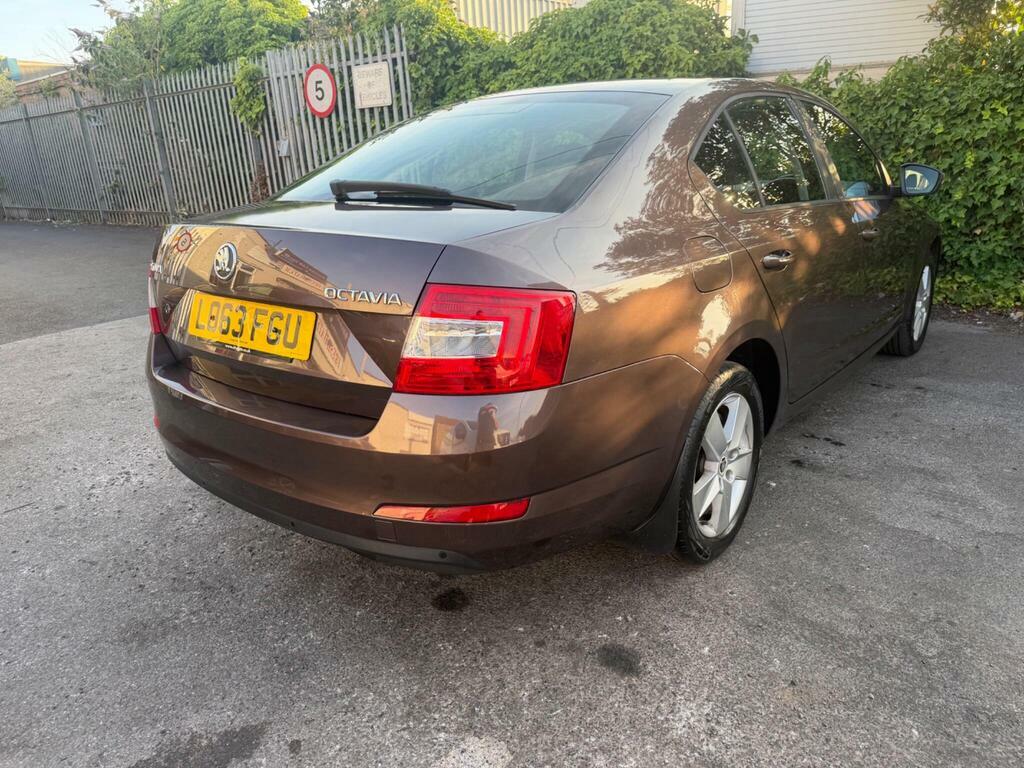 Skoda Octavia Skoda Octavia Elegance Estate. 1.4 Tsi Whi White #6