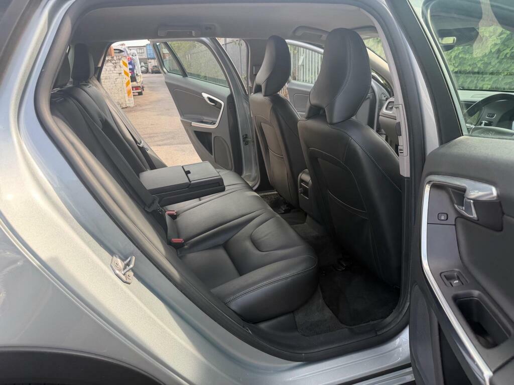 Volvo V60 Cross Country 2.0 D4 Lux Nav Euro 6 Ss Grey #19