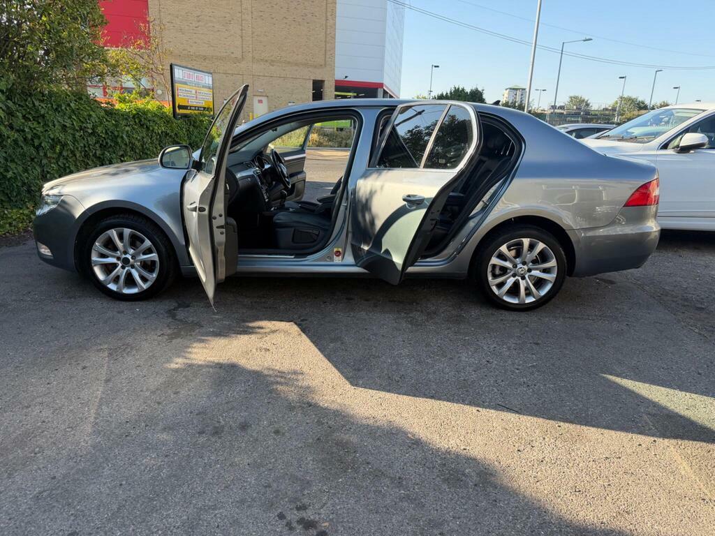 Skoda Superb Elegance Tsi Dsg Silver #34