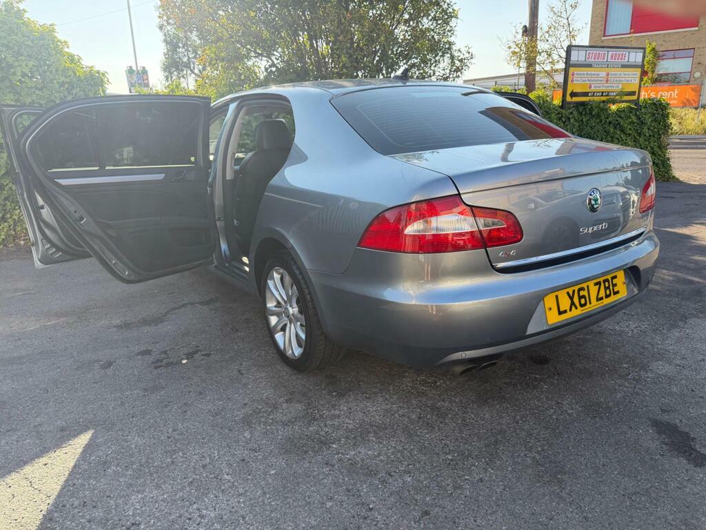 Skoda Superb Elegance Tsi Dsg Silver #30