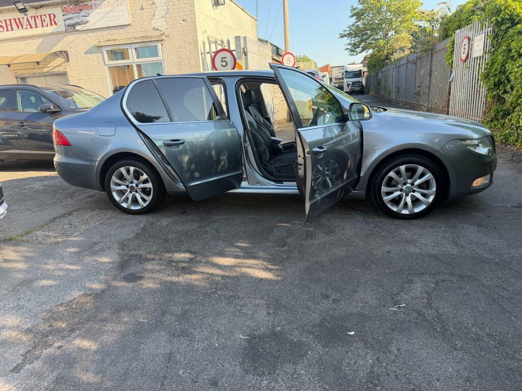 Skoda Superb Elegance Tsi Dsg Silver #33
