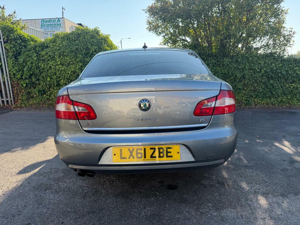 Skoda Superb 1.8 Tsi Se 4Wd Euro 5 Grey #4