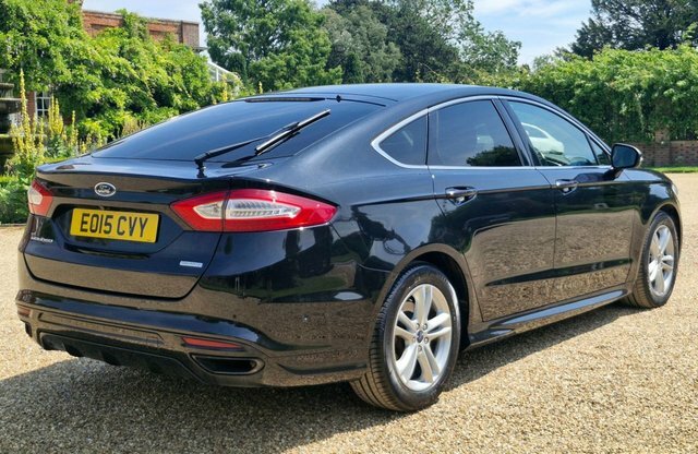 Ford Mondeo 2.0T Ecoboost Titanium Hatchback Black #5