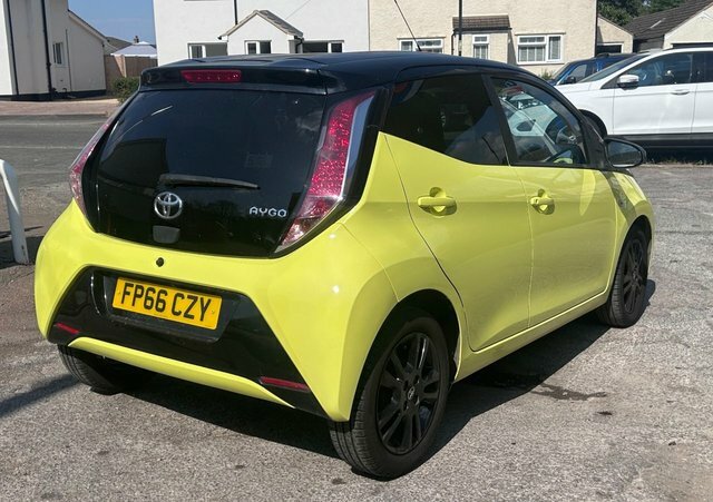 Toyota Aygo 1.0 Vvt-i X-cite 3 Yellow #3